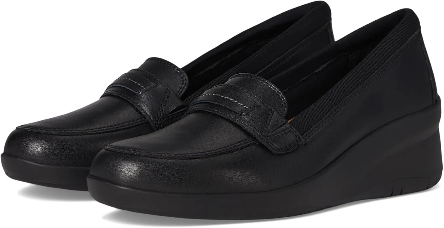 Clarks Women's Suttyn Penny Loafer