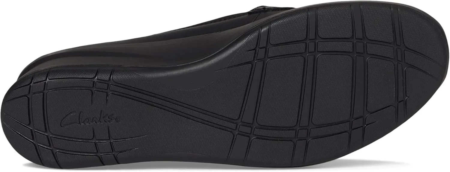 Clarks Women's Suttyn Penny Loafer
