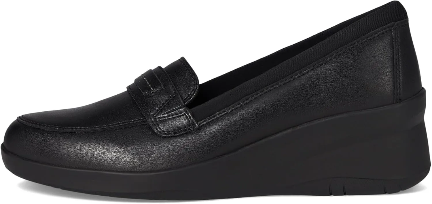 Clarks Women's Suttyn Penny Loafer