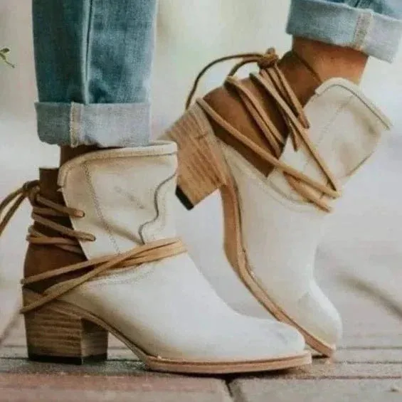 Elegant and detailed supportive Boots