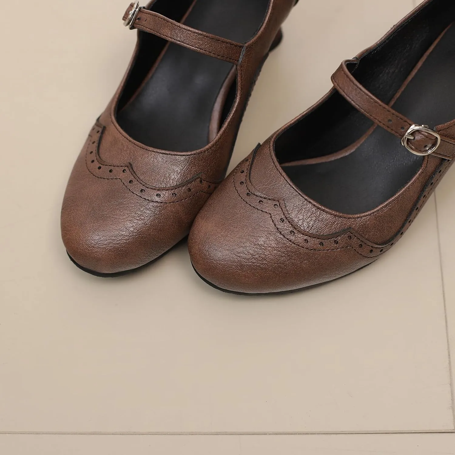 KAGAA Round Toe Buckle Strap Spike Heel with mid Heel 6 cm Handmade Pumps for Women ka38-4ss