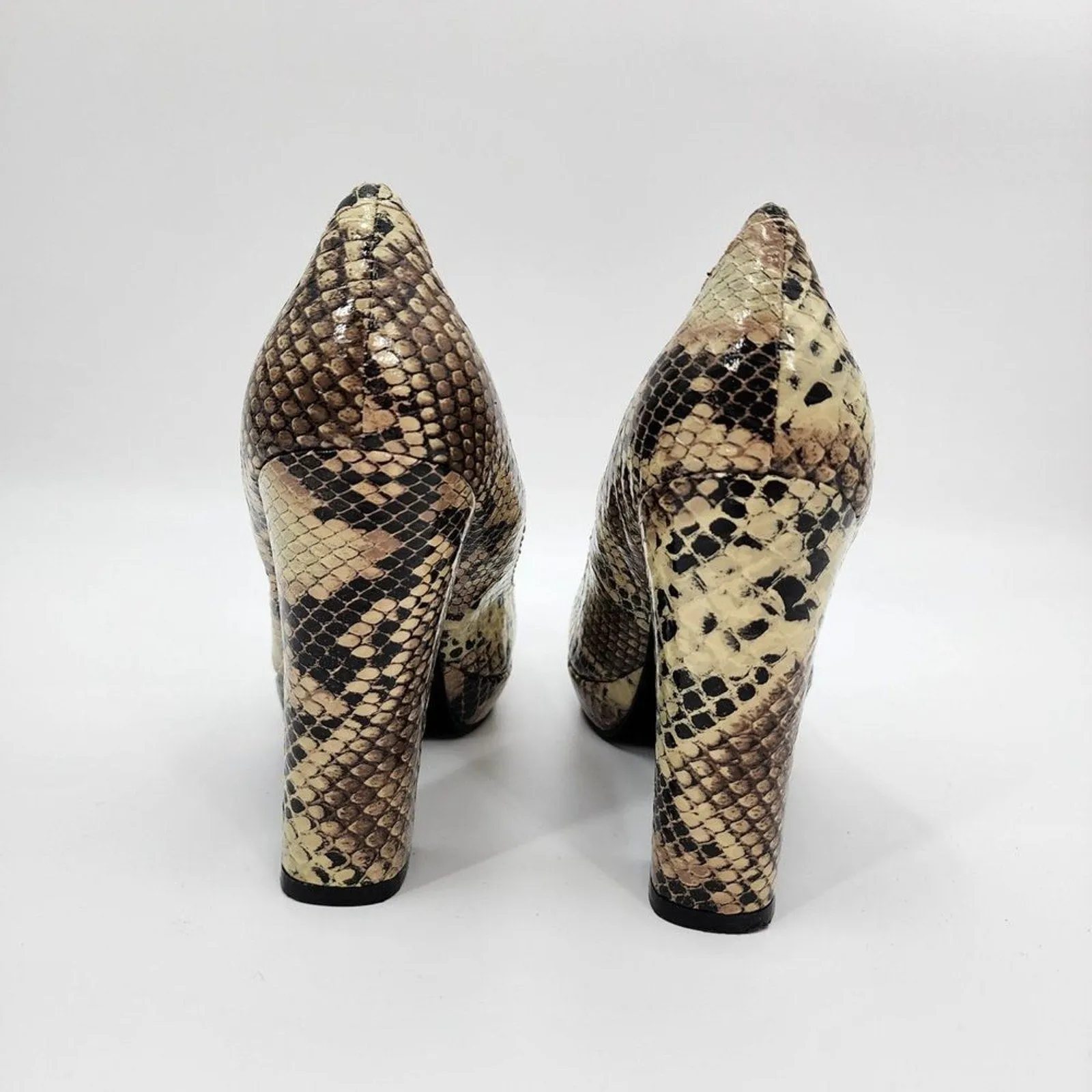 Kenneth Cole Proto Graph Snake Skin Chunky Block High Heel Woman's Size 7.5