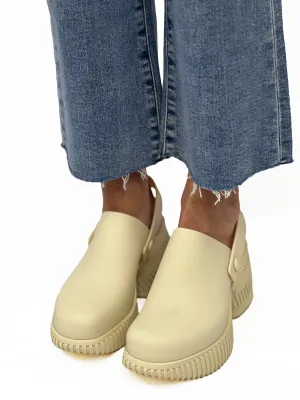 ONA STREETWORKS HEEL CLOG in Honey White   Sea Salt