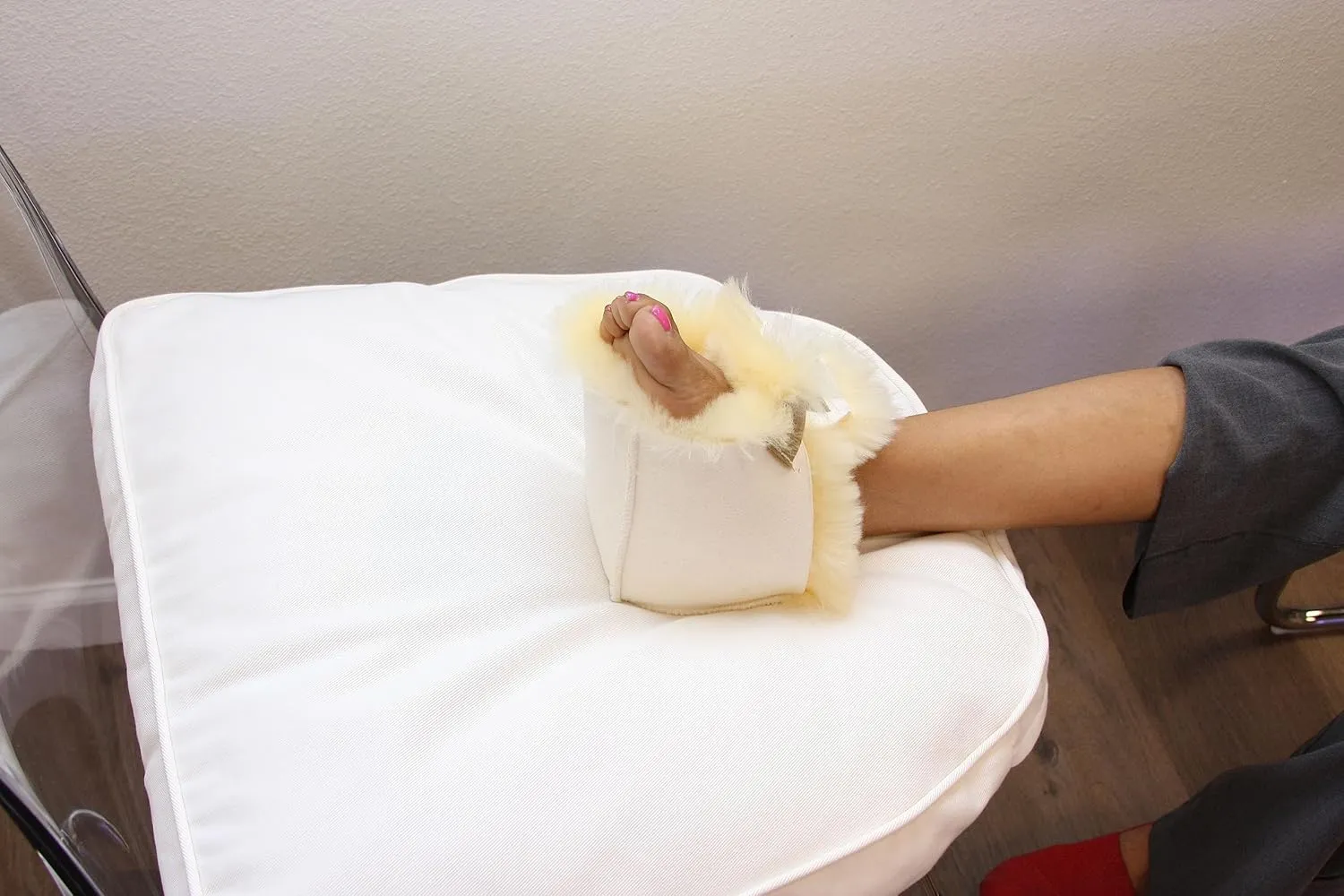 Sheepskin Ranch 100% Medical Sheepskin Heel Cushion Bootie - Soft Lambswool Heel Protectors for Pressure Sores, Bed Sores, Ulcer Sore Prevention & Comfort (Single)
