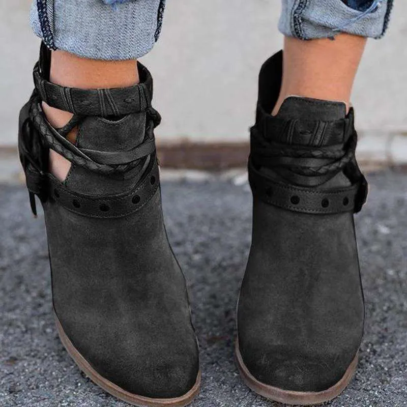 Supportive orthopedic Boots