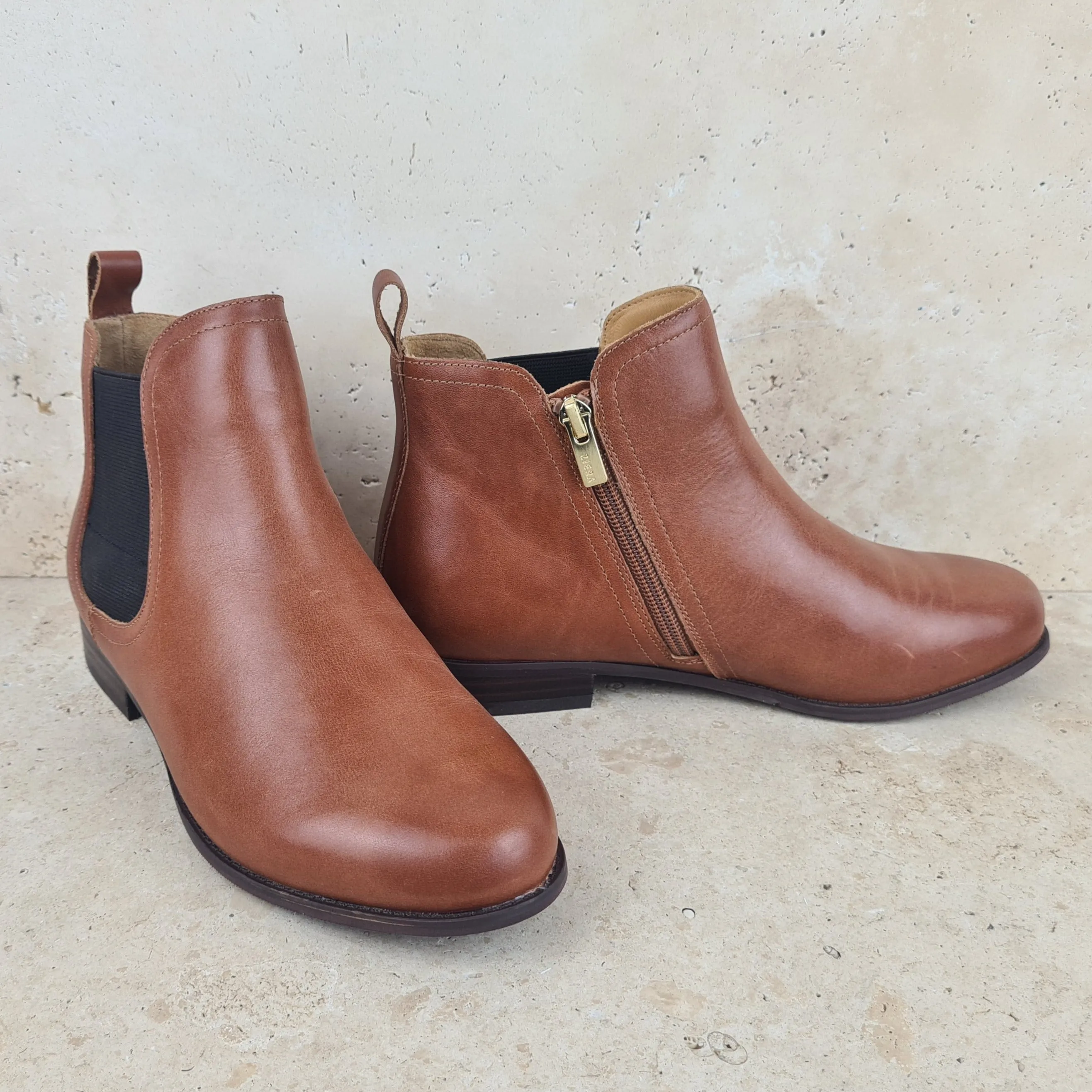 Talia Cognac - Choc