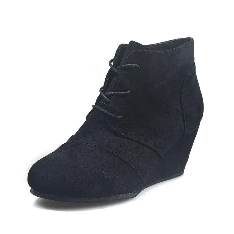 Timeless and supportive orthopedic Shoes