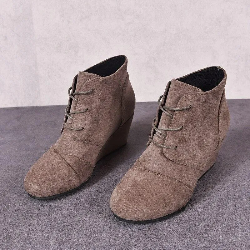 Timeless and supportive orthopedic Shoes