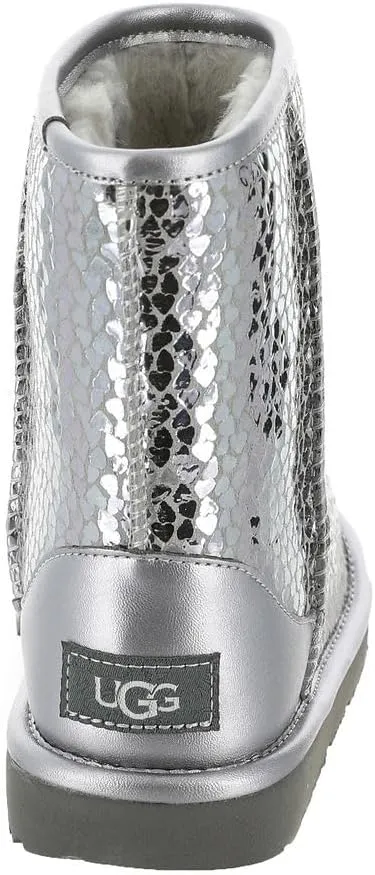 UGG Unisex-Child T Classic Ii Gel Hearts Fashion Boot