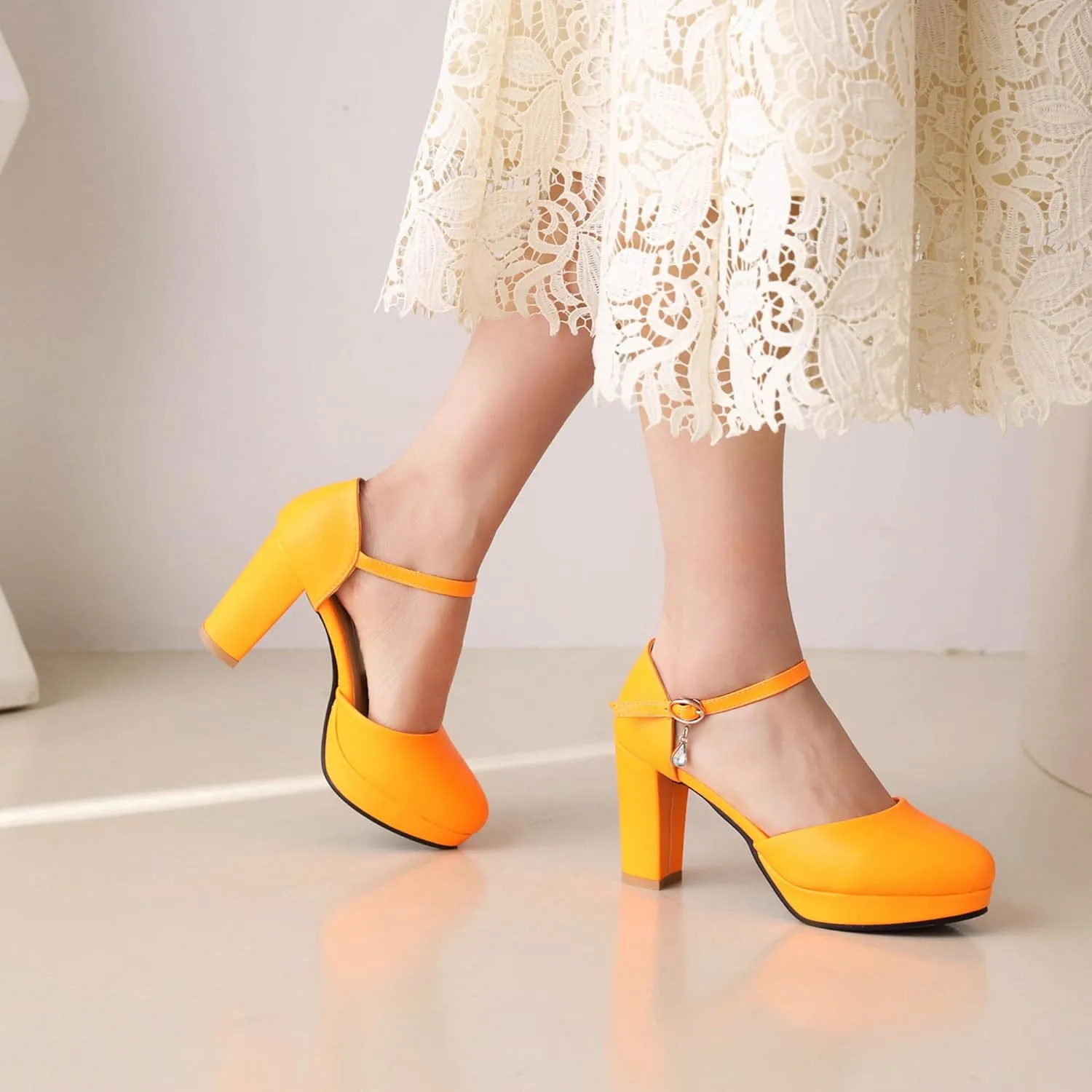 Women's JS246 Buckle Adjustable Strap Chunky Pu High Chunky D-Orsay Pumps