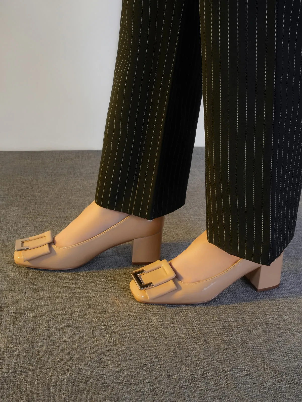 Womens "KAIRO" Chunky Heel Pointy Toe Courts