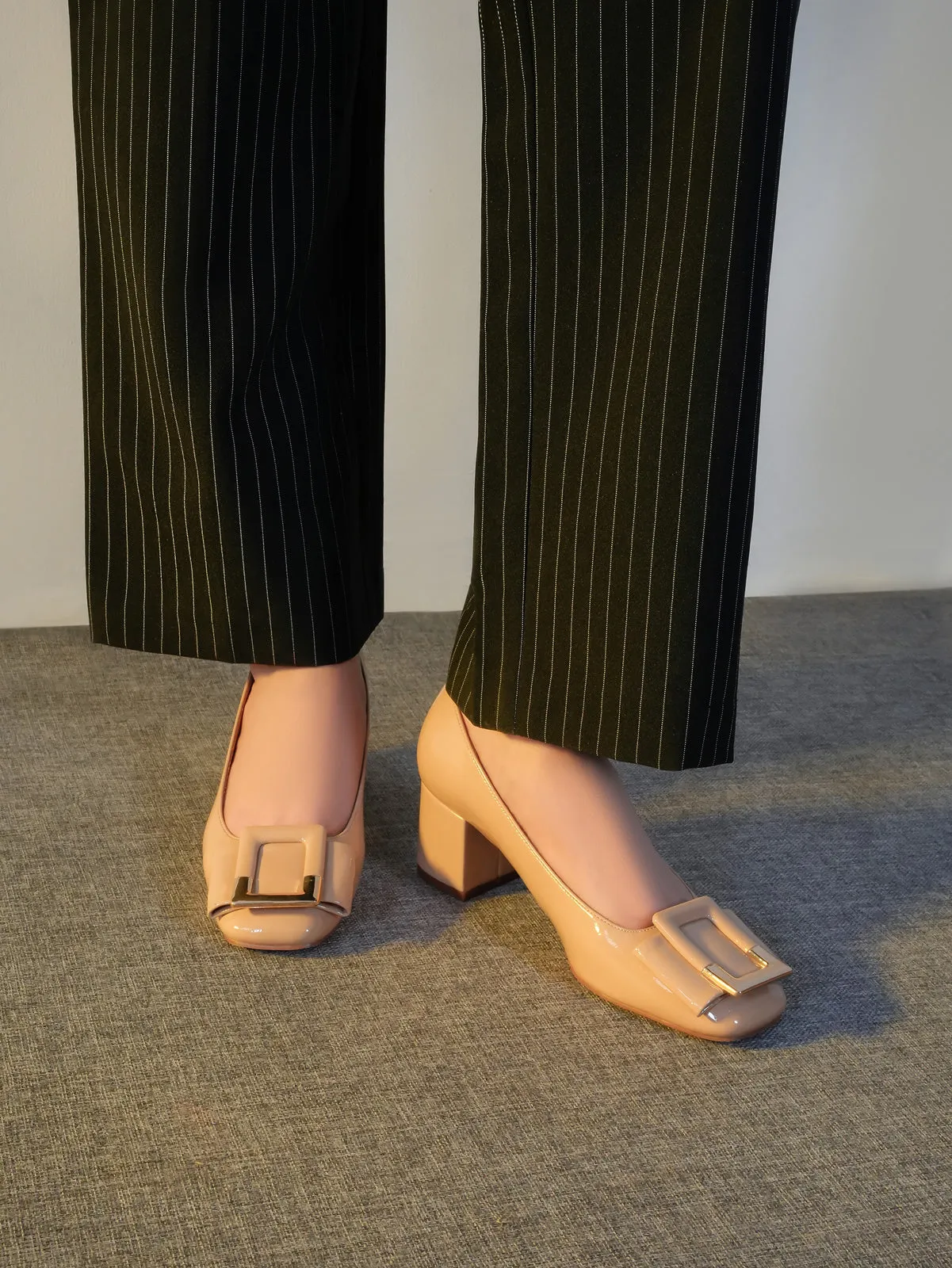 Womens "KAIRO" Chunky Heel Pointy Toe Courts
